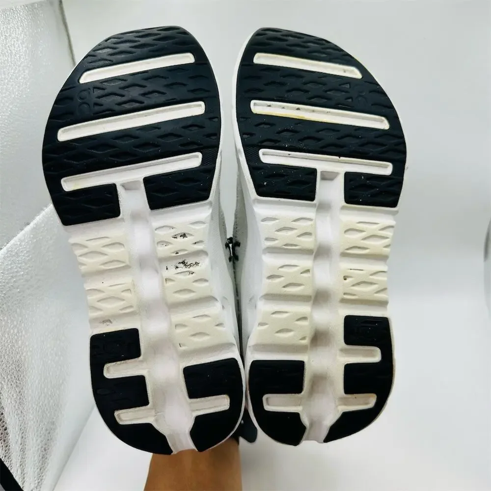 On Running Cloudtilt White/Black Sneakers | Women’s Size 6 US | EUC